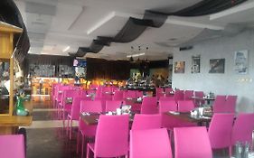 Neo Hotel Mangga Dua by ASTON